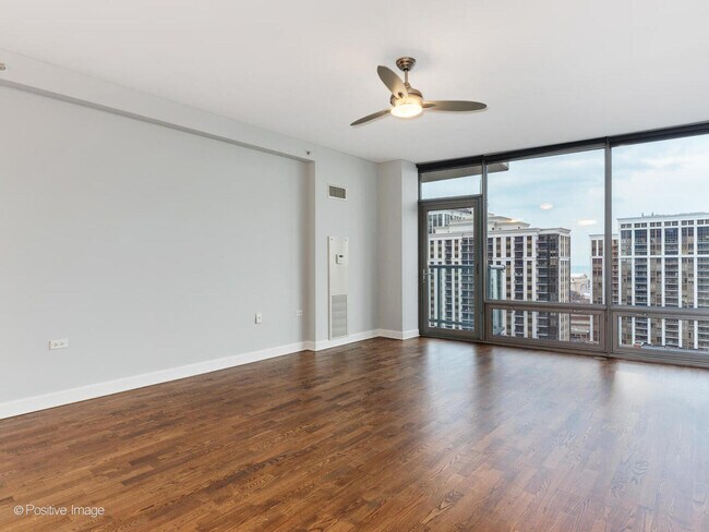 Foto del edificio - 100 E 14th St
