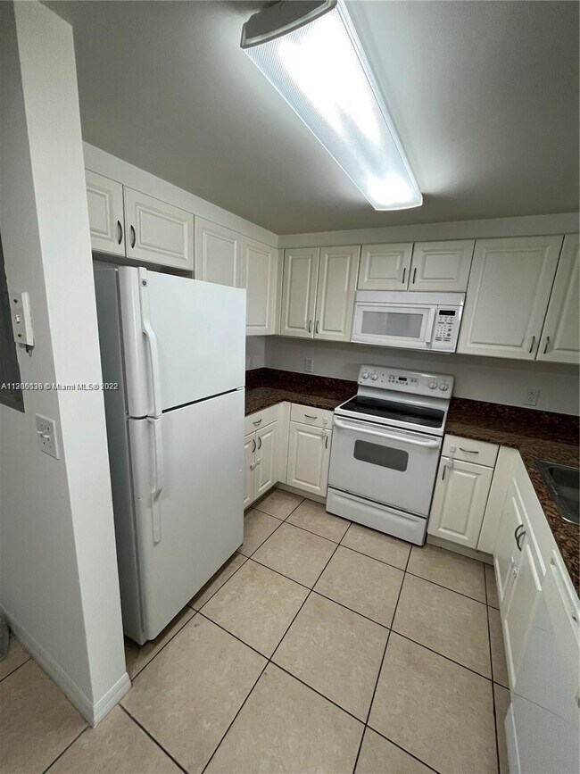 215 SW 42nd Ave Unit 505, Coral Gables, FL 33134 Condo for Rent in Coral Gables, FL
