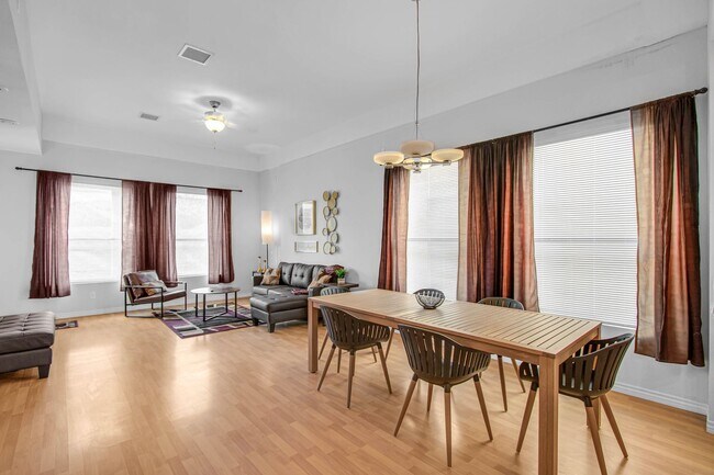 Foto del edificio - Beautiful 3 bedroom 2 bath  home in Northe...