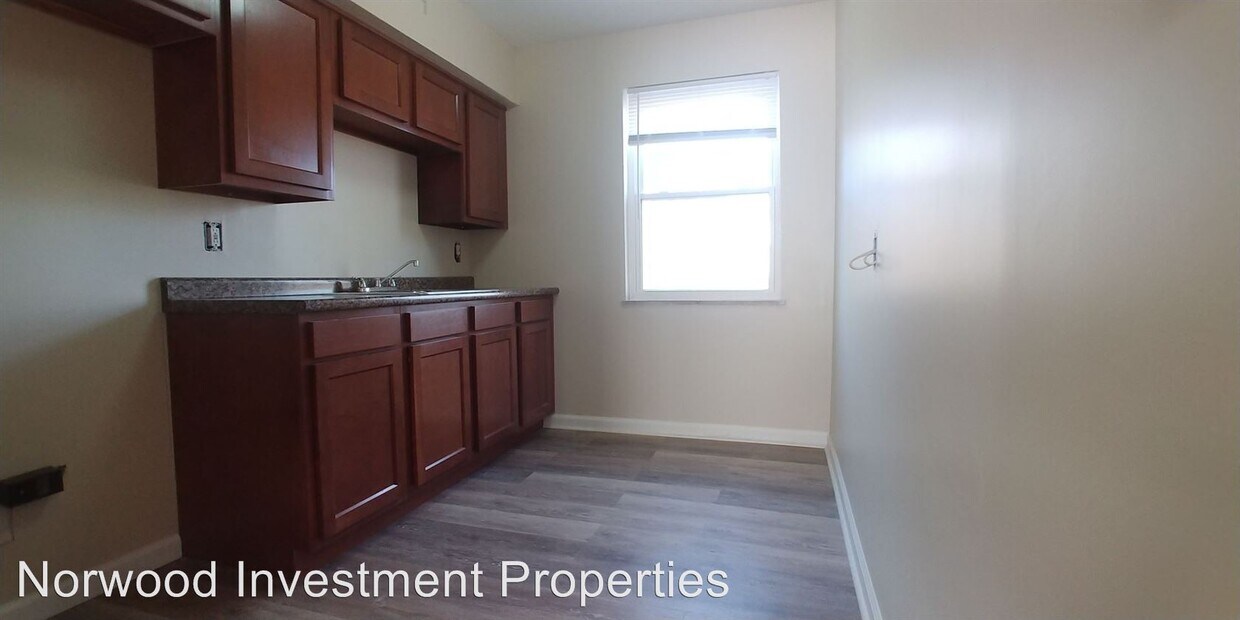 Primary Photo - 2216 Harrison Ave