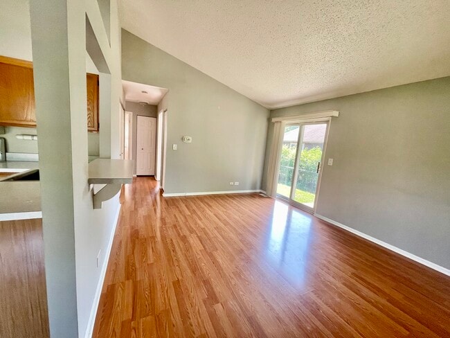 Building Photo - 2048 Navarone Dr