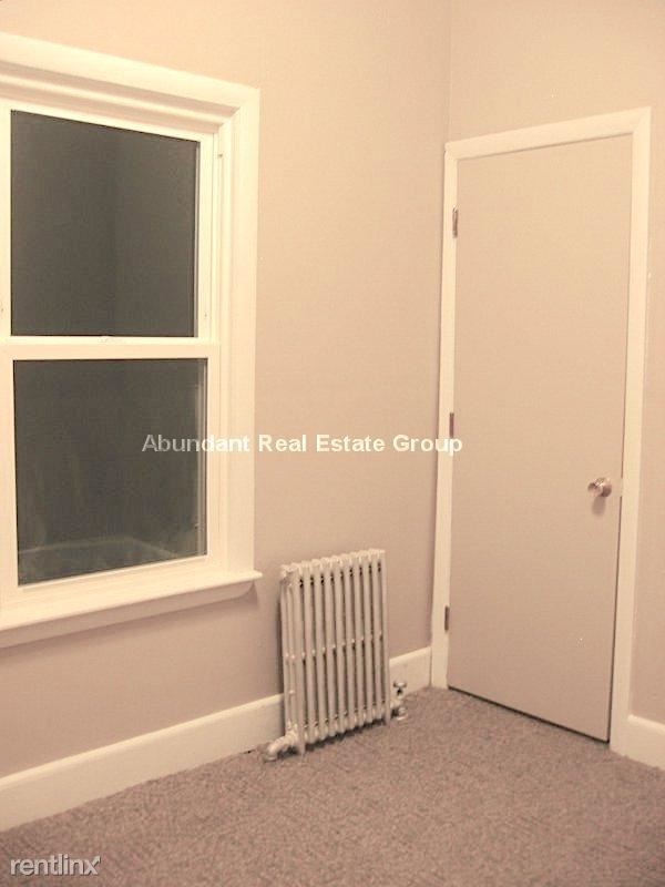 Building Photo - 73 Newbury St