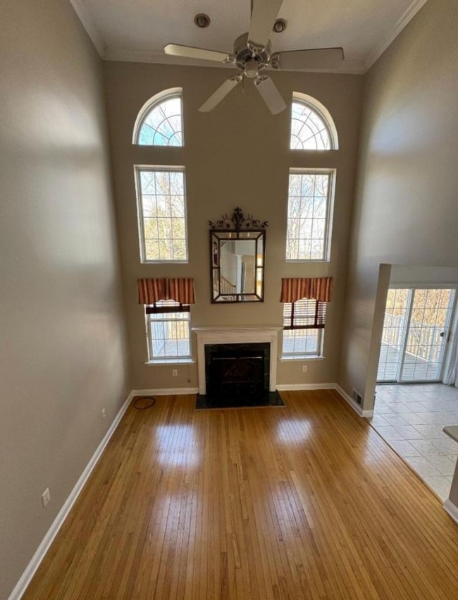 Foto del edificio - 10 Hopkinson Ct