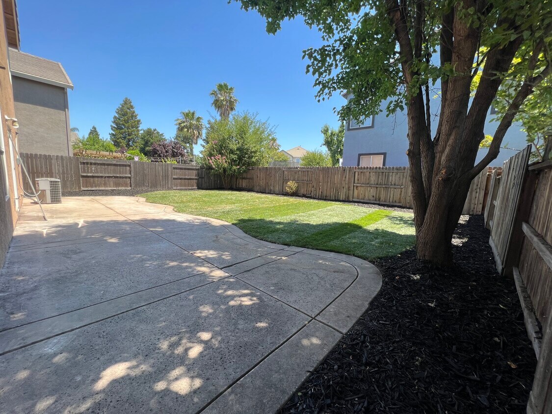 Building Photo - 2858 Screech Owl Way