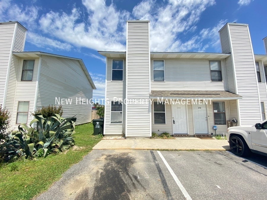 2 Bedroom Townhouse!!! Townhome Rentals in Goose Creek SC