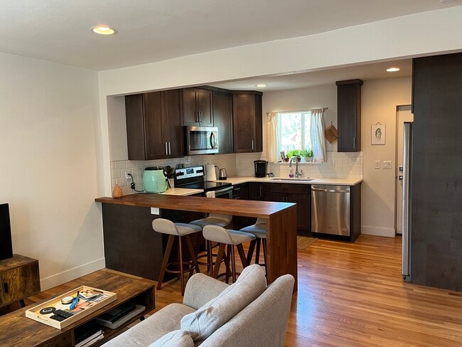 Building Photo - 3163 N Saint Paul St