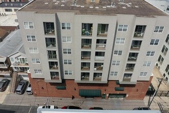 Building Photo - 318 54th St