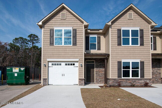 Foto del edificio - 461 Sullivan Loop Rd