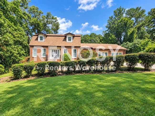 Building Photo - 1629 Colonial S Dr SW