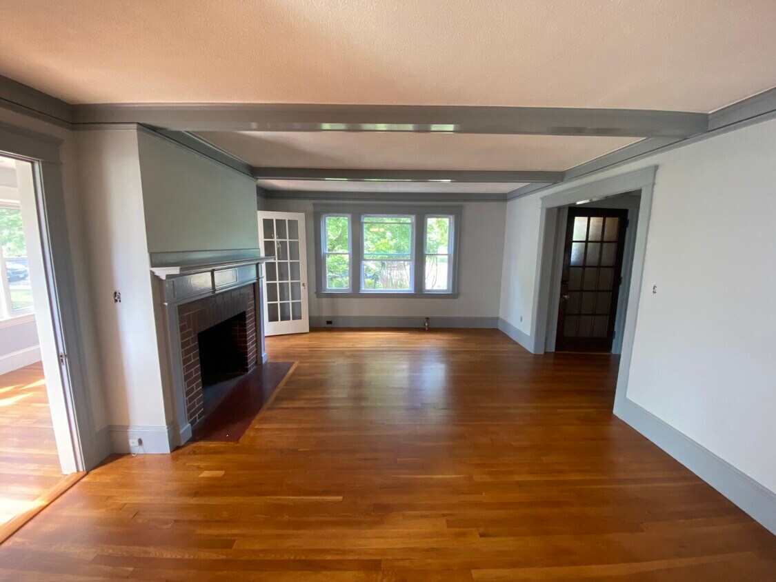 144 Russell St Unit 1, Worcester, MA 01609 Condo for Rent in