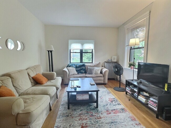 Foto del edificio - 7 Naples Rd