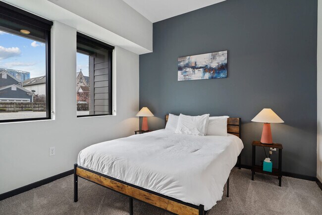 Foto del edificio - 423 E Michigan St