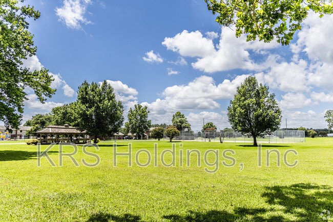 Building Photo - 272 Gulfstream Dr