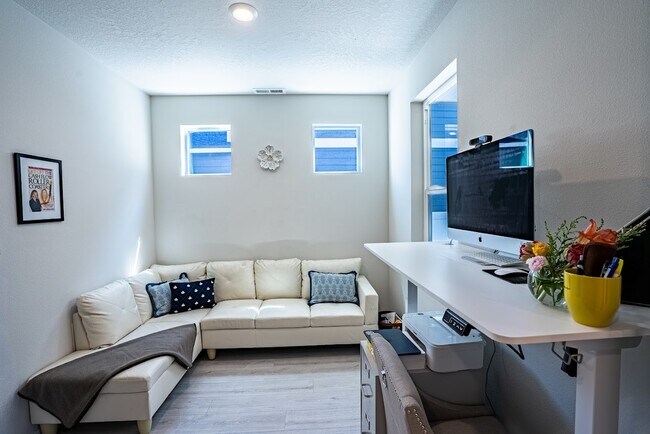 Foto del edificio - 2636 N Osprey Ln