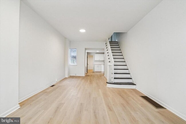 Foto del edificio - 2508 N Sartain St