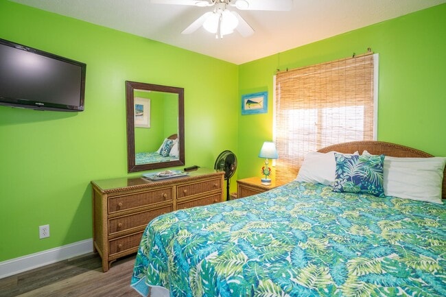 Foto del edificio - SHORT TERM ONLY Spend the Winter at the Be...