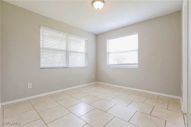 Building Photo - 731 Cypress Ave