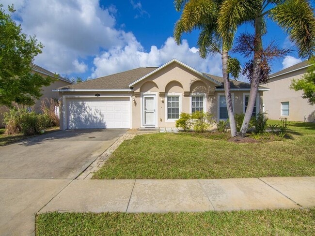 Welcome home! - 6040 Ridge Lake Cir