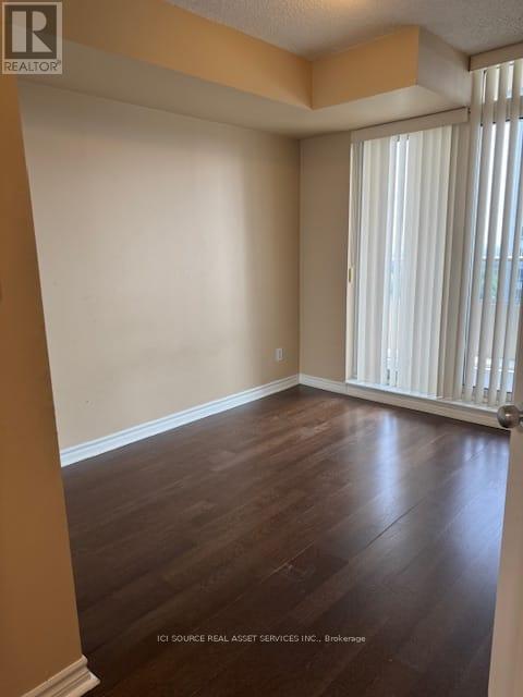 Photo du bâtiment - 8 Rean Dr