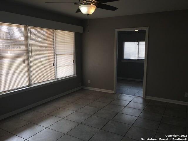 Building Photo - 227 Cicero Dr