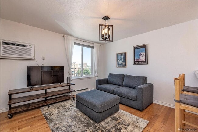 Photo - 1833 N Williams St Apartment