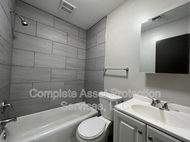 Foto del edificio - 938 N Wood St