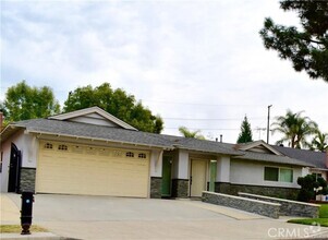 Building Photo - 1228 Calbourne Dr