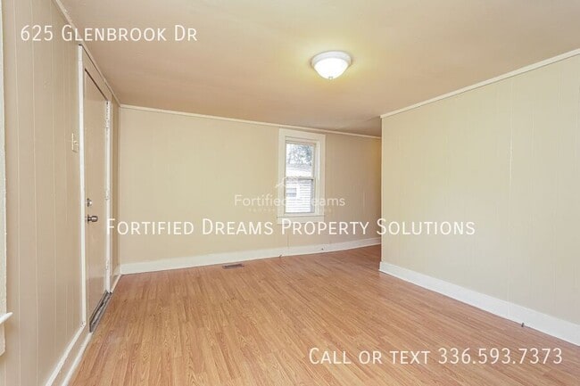 Foto del edificio - 625 Glenbrook Dr
