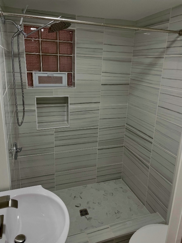 Building Photo - 4115 S Maplewood Ave