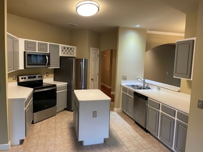 Building Photo - The Preserve at Indigo Run, Unit 2223