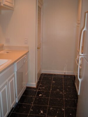 Foto principal - Updated 1BR Condo with Parking Near Virgin...