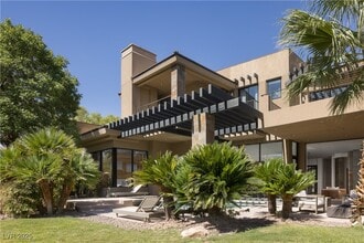 Building Photo - 1501 Foothills Village Dr