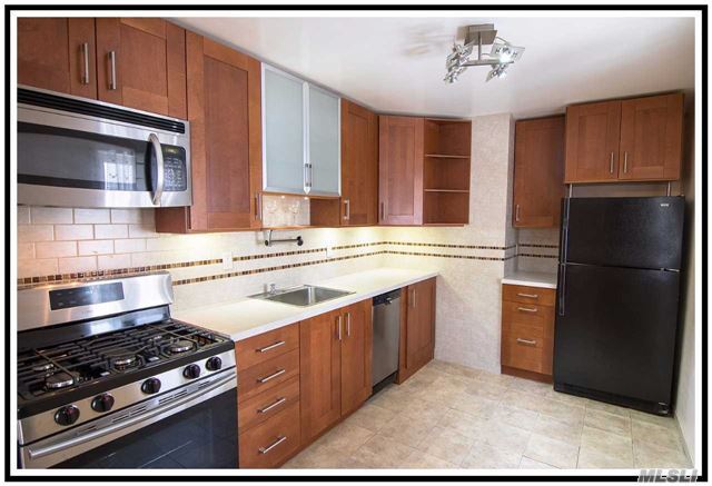 Foto del edificio - 66-45-66-69 69th St