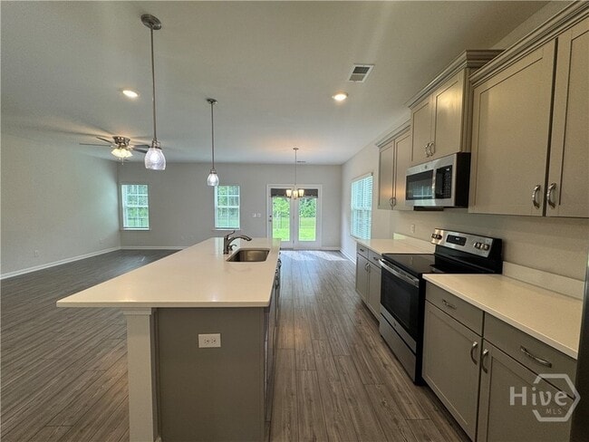 Building Photo - 148 Spring Hill Dr