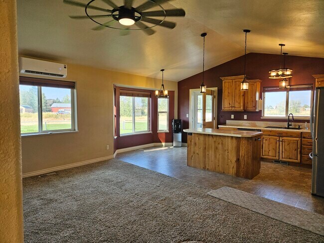 Building Photo - 4007 E 66 N