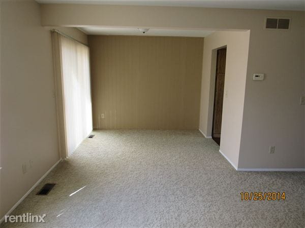 Building Photo - 37314 Charter Oaks Blvd