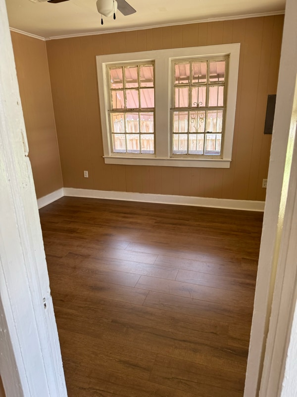 Foto del edificio - 5852 Byron Ave
