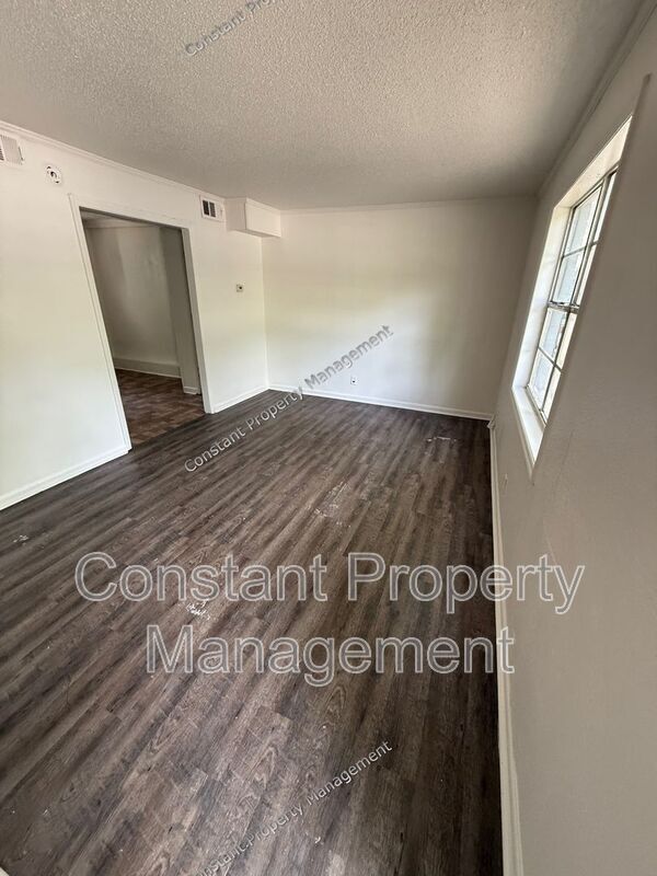 Foto del edificio - 931 Magnolia Dr