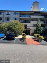 Building Photo - 2300-UNIT-2300-U105 Riddle Ave