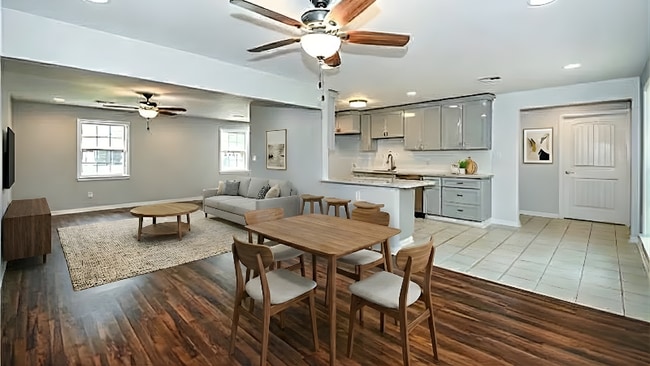 Building Photo - 3834 Cambridge St