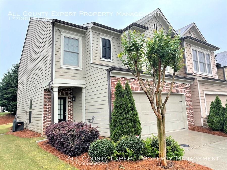 Primary Photo - Great Townhome close to Halcyon