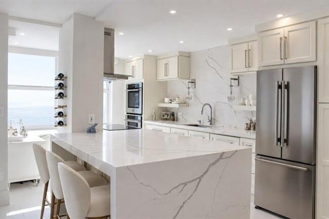 Building Photo - 4300 N Ocean Blvd