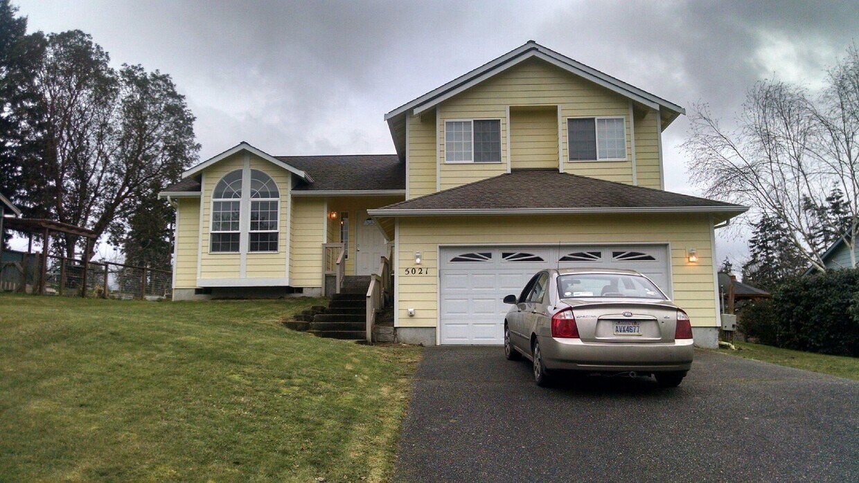 Primary Photo - 3 bedroom 2 bathroom in Freeland!