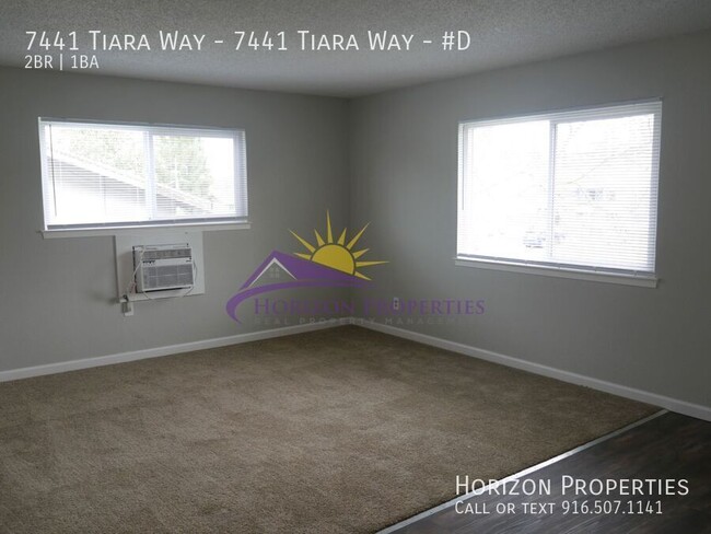 Building Photo - Remodeled 2 Bed 1 Bath 894sqft Second Floo...