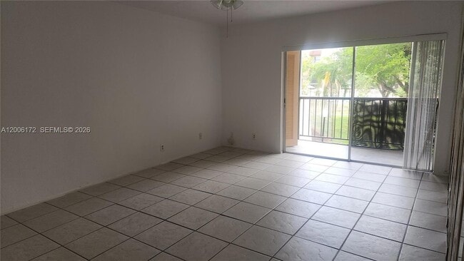 Building Photo - 13707 SW Kendale Lakes Cir