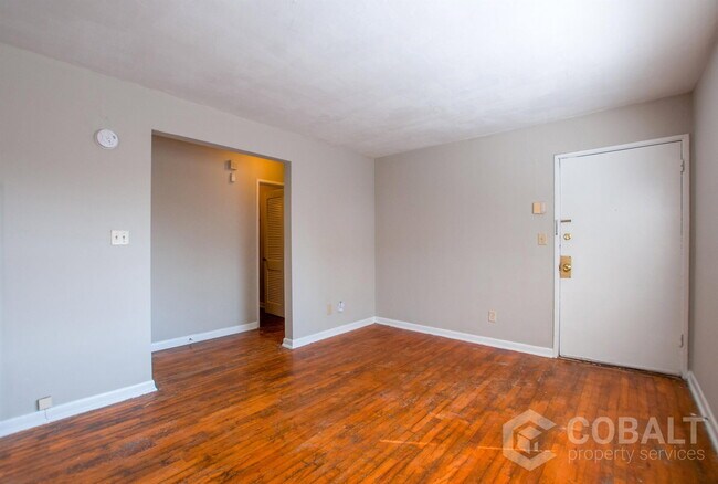 Foto del edificio - 954 St Charles Ave NE