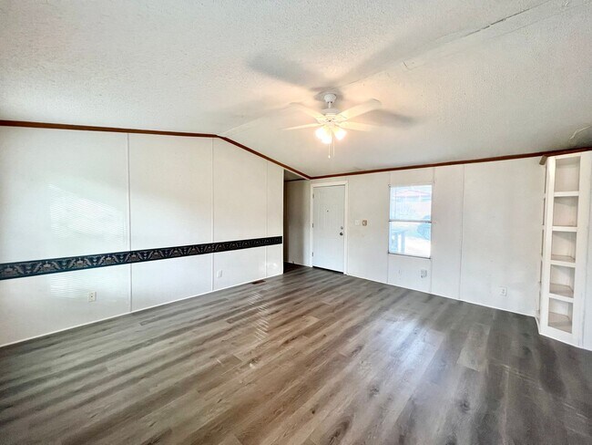 Foto del edificio - **PENDING APPLICATION** **MOVE IN SPECIAL*...