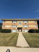 Building Photo - 5900 Butterfield Rd