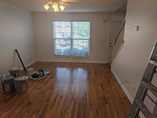 Foto del edificio - 313 Stewarts Landing Cir