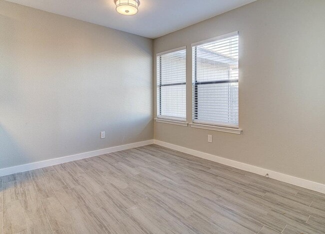 Building Photo - 1205 Gregory Ln